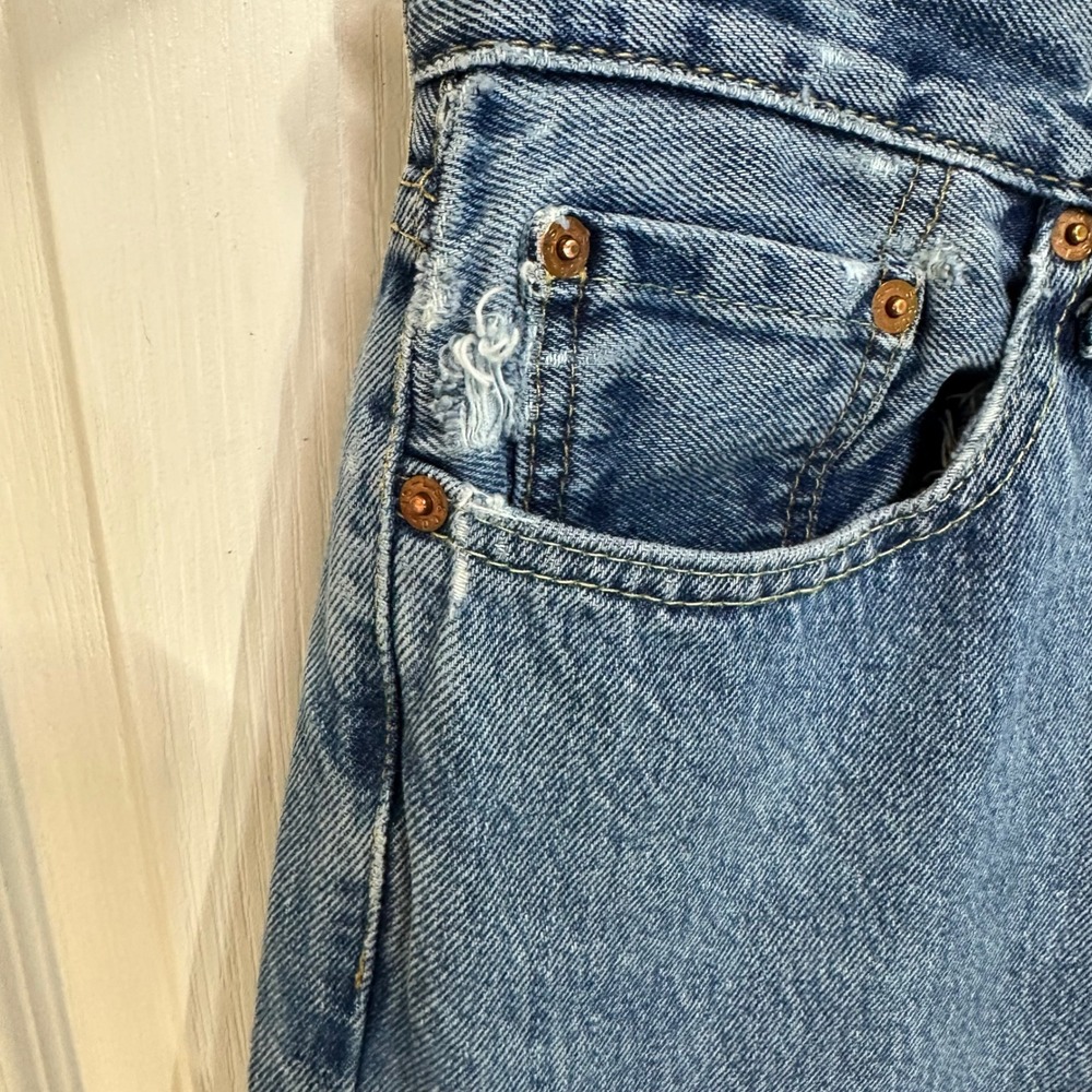 Levi's 550 Relaxed Fit Tapered Leg Blue Denim Jeans Mens W30 L30 Medium Wash - Picture 3 of 12